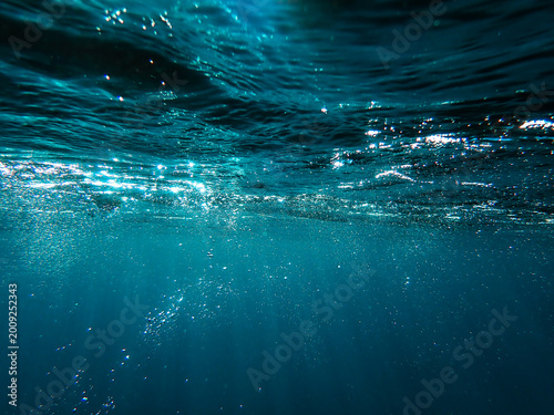 bubbles, bubble, water, underwater, sea, air, deep, undersea, under, background, wave, liquid, clear, clean, ocean, nature, texture, oxygen, blue, white, effect, transparent, foam, aquarium, aqua.