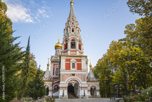Photos Tower and golden onion domes of the Shipka Memorial Church.