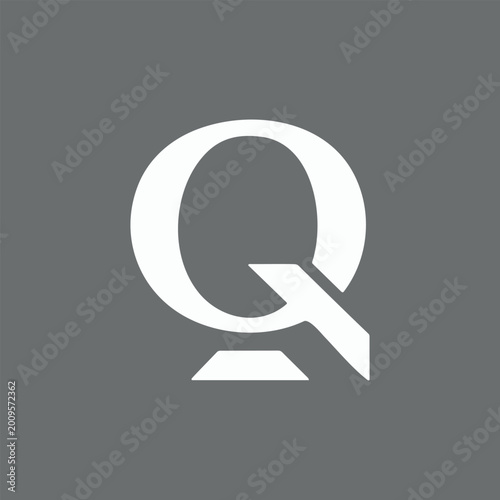 Soft gray Q letter logo with subtle shadow style