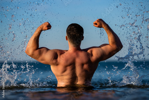 Photography Wide back enhances V-taper shape