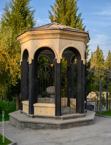 Bilde på lerret Ablution Fountain in the Courtyard of Holy Trinity Cathedral, Tbilisi