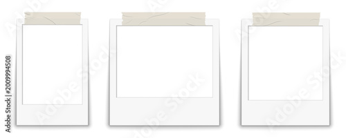 Cuadro en lienzo Blank instant photo frame with realistic retro vintage texture, portrait blank f