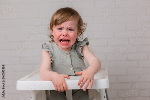 Foto Portrait of a little girl crying