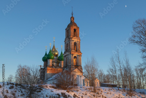 Photos View of the ancient Church of the Saviour of the Miraculous Image on a January evening