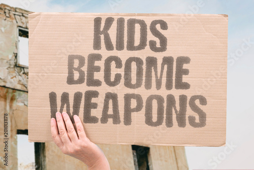 Fotografie "Kids Become Weapons" In contested custody situations, children are frequently manipulated as instruments of parental conflict by one party