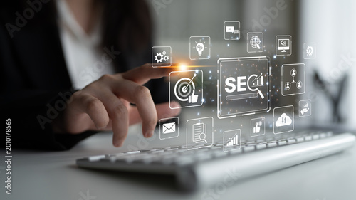 Tableau sur toile SEO concept for improving SEO visibility, with SEO related digital tools and SEO performance icons shown in an focused layout for strategic marketing