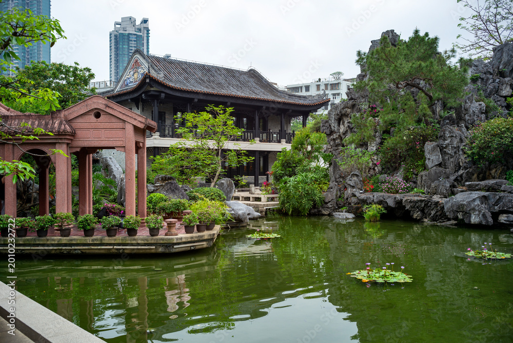 Fototapeta premium Chinese garden in the park