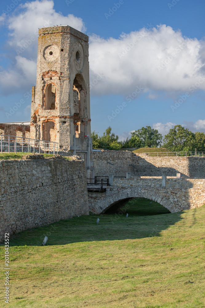 Obraz premium Ruins of 17th century Krzyztopor castle, italian style palazzo in fortezza, Ujazd, Poland