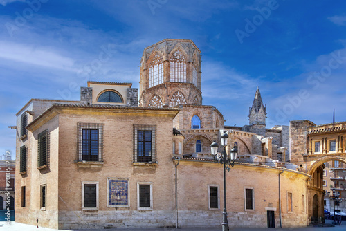 Tableau sur toile Apse view of Valencia Cathedral in Spain, historic architecture