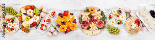 Foto Summer garden party food table scene
