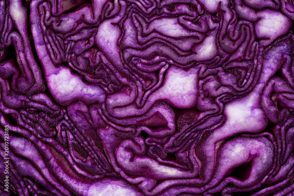Obraz premium Half of fresh red cabbage texture, as background. Healthy food, fresh vegetables.