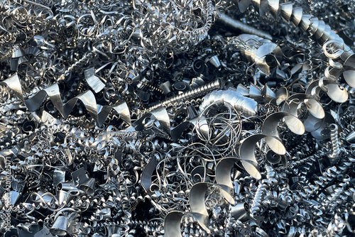 Canvastavla Curled metal shavings fill the frame with shiny silver texture