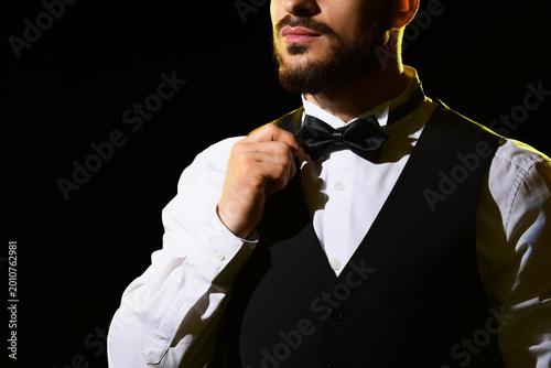 Handsome man with stylish b...