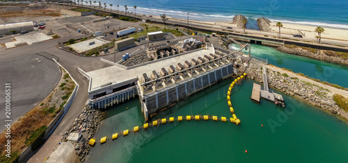 Φωτογραφία Aerial View Of Water Intake Structures At Desalination Plant