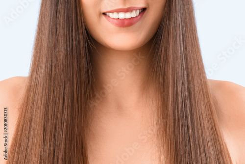 Young brunette woman with b...