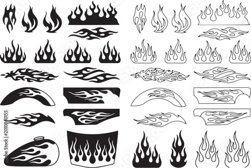 Foto Set of three black and white dragon silhouettes breathing fire