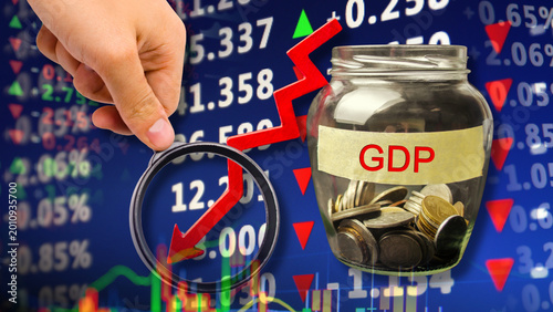 Canvas Print Global GDP growth is declining sharply amidst complex macroeconomic and industrial challenges