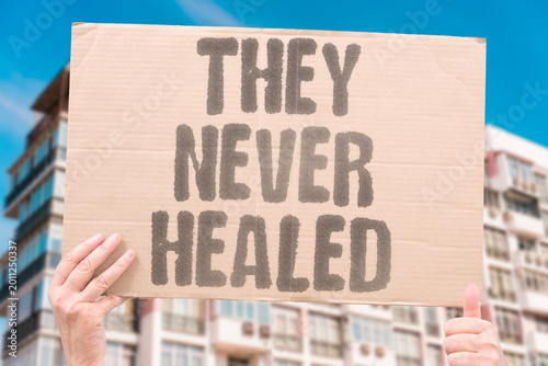 Fotografie "They Never Healed" Prior generations suppressed pain that later manifests in their children