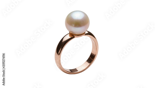 Rose gold ring with single lustrous pearl, isolated on transparent background