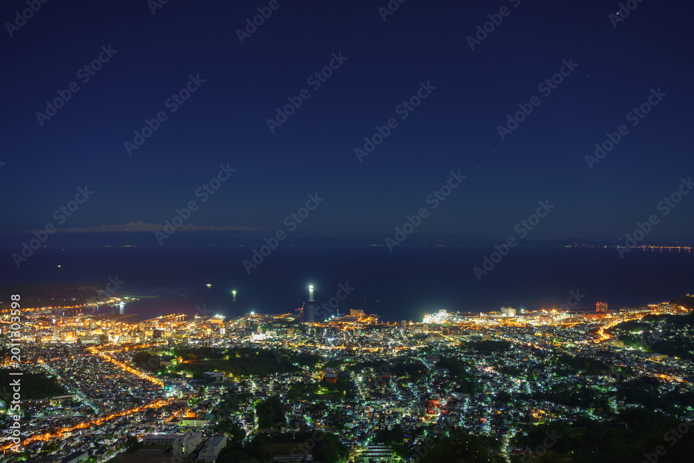 Naklejka premium 北海道小樽市【天狗山展望台】からの夜景（横）