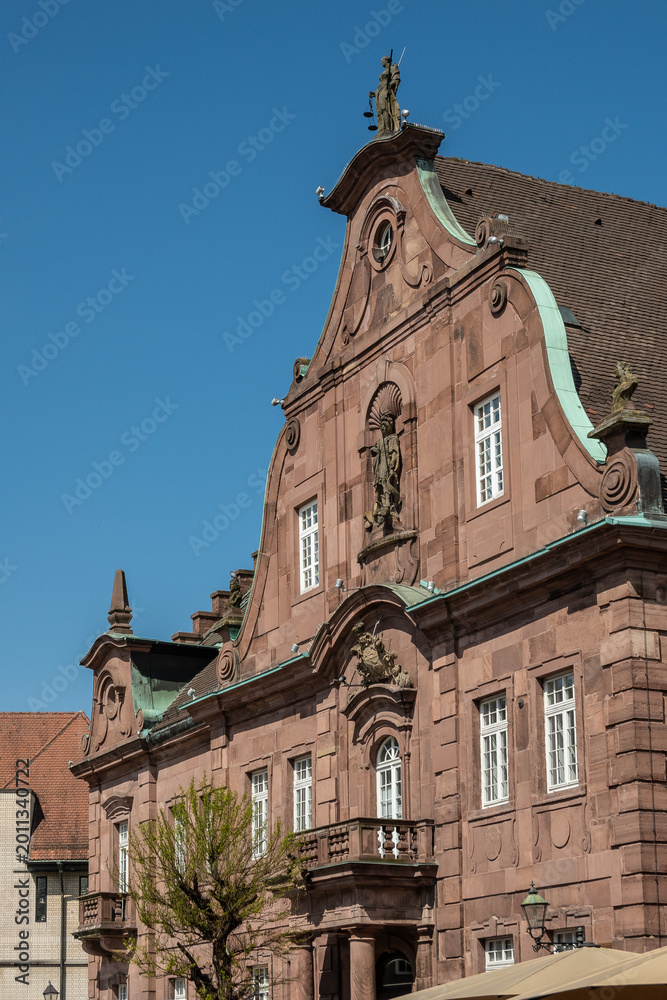 Obraz premium Historisches Rathaus in Ettlingen, Baden-Württemberg, Deutschland