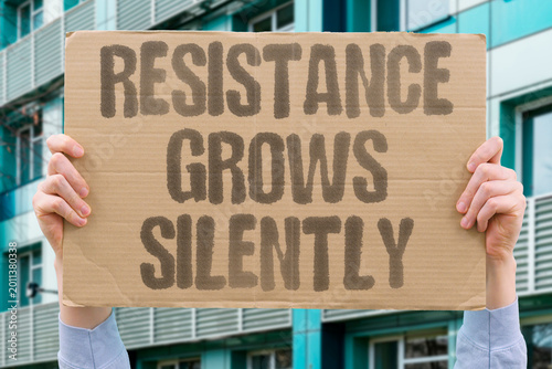 Canvas-taulu "Resistance Grows Silently" Antibiotic resistance develops gradually inside communities before symptoms appear clinically