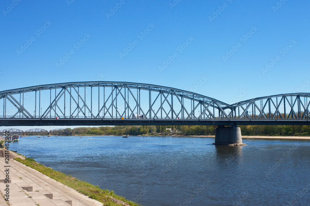 Fototapeta premium Most drogowy na Wiśle, Toruń, Polska, Road bridge over the Vistula River, Toruń, Poland