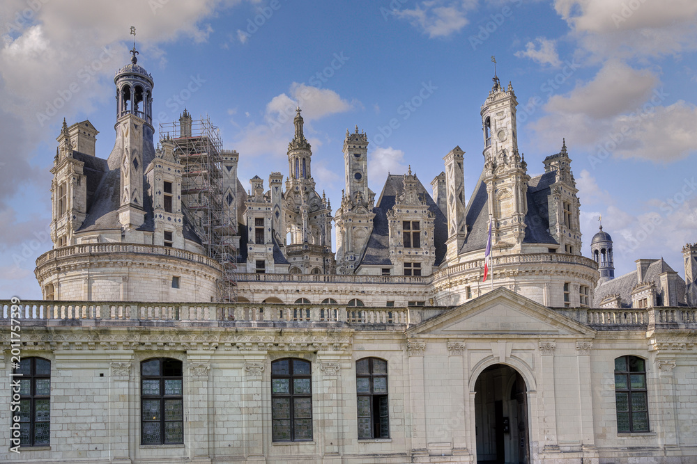 Fototapeta premium The Chateau de Chambord, in the Centre-Val de Loire region, is one of the most recognizable châteaus in the world due to its French Renaissance architecture.