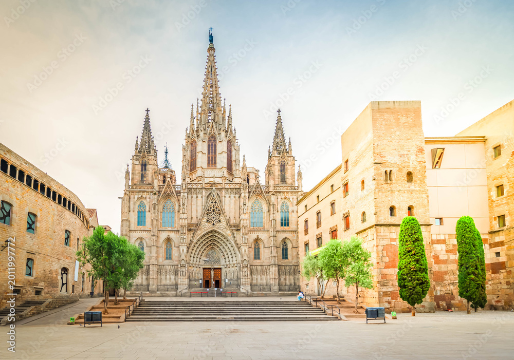 Obraz premium Square with cathedral church in Gotic quarter of Barcelona, Spain