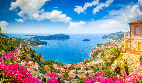 Quadro su tela panorama of colorful coast and turquiose water of cote dAzur, France, web banner