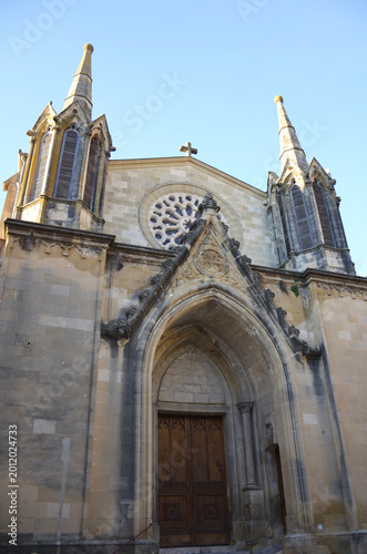 The Gothic facade of Église Saint-Pons in Sommières
