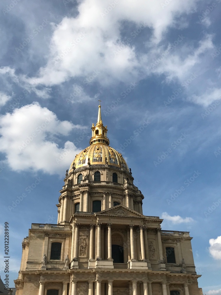 Fototapeta premium Dôme des Invalides in Paris France historic landmark with golden dome