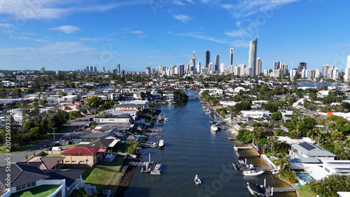 Foto Aerial View of Broadbeach Waters Canals and Gold Coast City Skyline