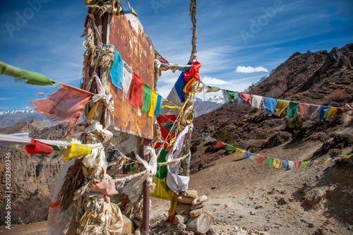 Tableau sur toile Buddhist prayer flags