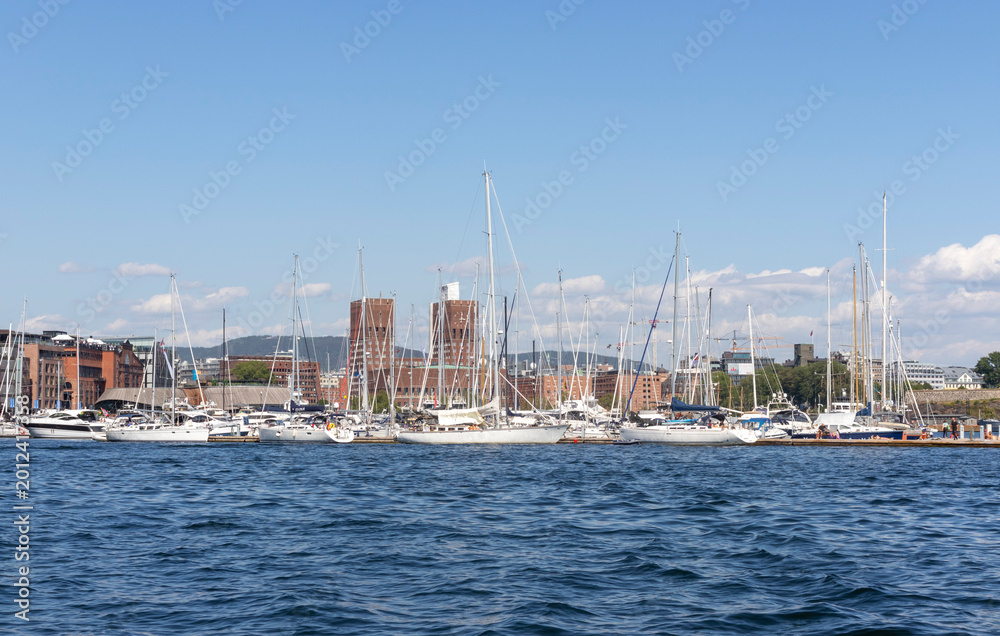 Obraz premium These are piers of harbor near Oslo City Hall in Oslo, Norway
