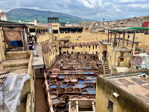Tannerie à Fès – artisanat traditionnel et savoir-faire marocain