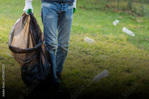 Photos Volunteer garbage cleanup background, environment image