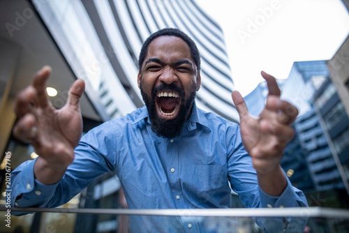 Εκτύπωση καμβά Businessman shouting emotionally