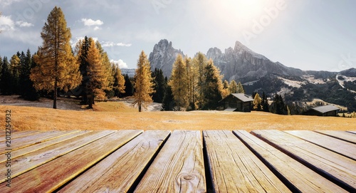 Fotografie Wooden deck foreground Great view of the top Tofana di Rozes and Cinque Torri range in Dolomites, South Tyrol