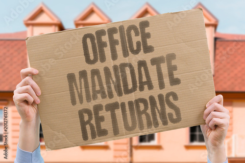 Cuadro en lienzo "Office Mandate Returns" Corporate pressure forces previously remote employees back into unused physical office spaces