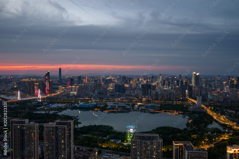 Fototapeta premium Night view of Wuhan, Hubei, China's city skyline and landmarks