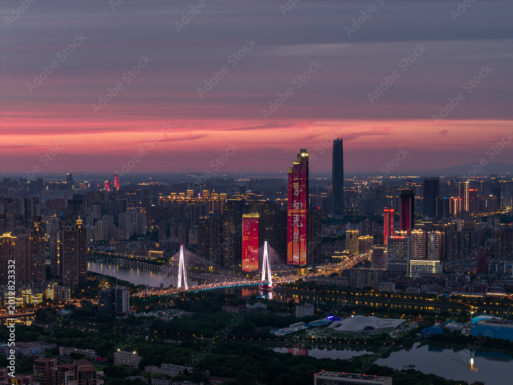 Fototapeta premium Night view of Wuhan, Hubei, China's city skyline and landmarks