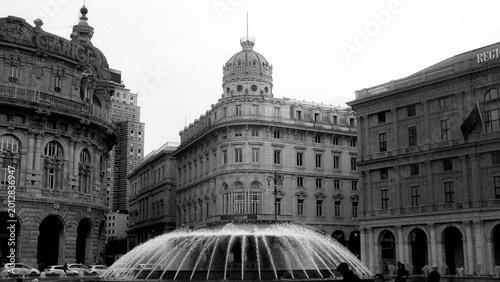 Cuadro en lienzo La fontaine de Gêne