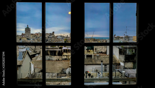 Cuadro en lienzo Vue sur la ville de Gêne