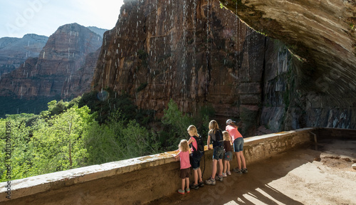 Konstfotografi Family Observe Nature at Weeping Rock Overlook in Zion National Park Utah