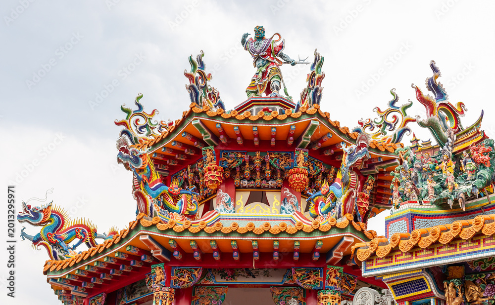 Fototapeta premium Longfeng Temple in Taitung, Taiwan. Traditional architecture. Detailed decorative sculptures.