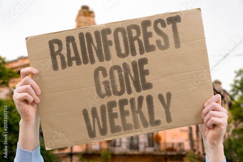 Φωτογραφία "Rainforest Gone Weekly" Tropical rainforest cover is being permanently removed at a rate equivalent to a football field per second