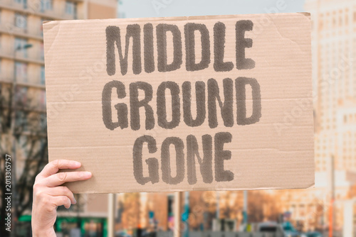 Fotografi "Middle Ground Gone" Political moderation has been systematically displaced by partisan sorting