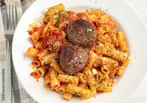 Foto rigatoni with two italian meat balls