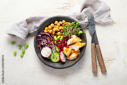 Cuadro en lienzo Vegetarian dish. Healthy food concept.